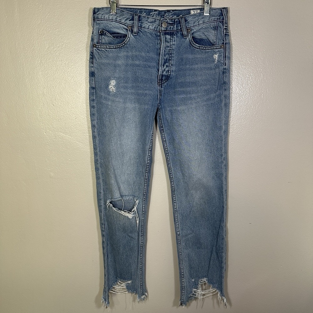 Free People We The Free‎ Size 27 Maggie Mid-Rise Straight-Leg Jeans Raw Hem